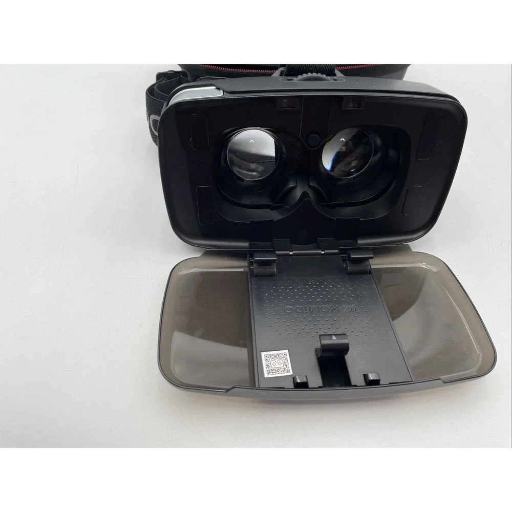 Homido V2 Virtual Reality Headset for Smartphone With Case & Manuals